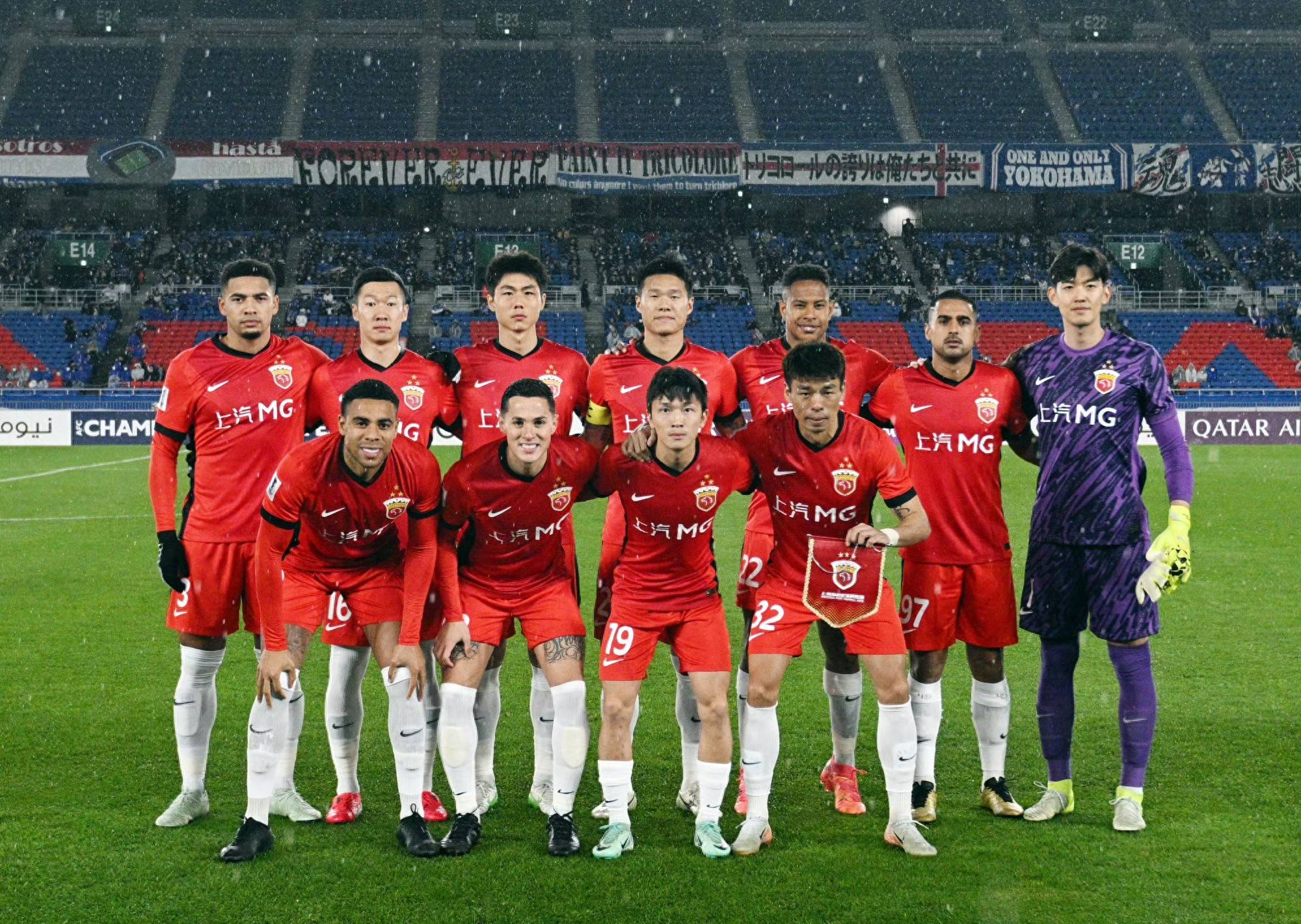 上海上港主力队员表现出色，晋级亚冠强的简单介绍