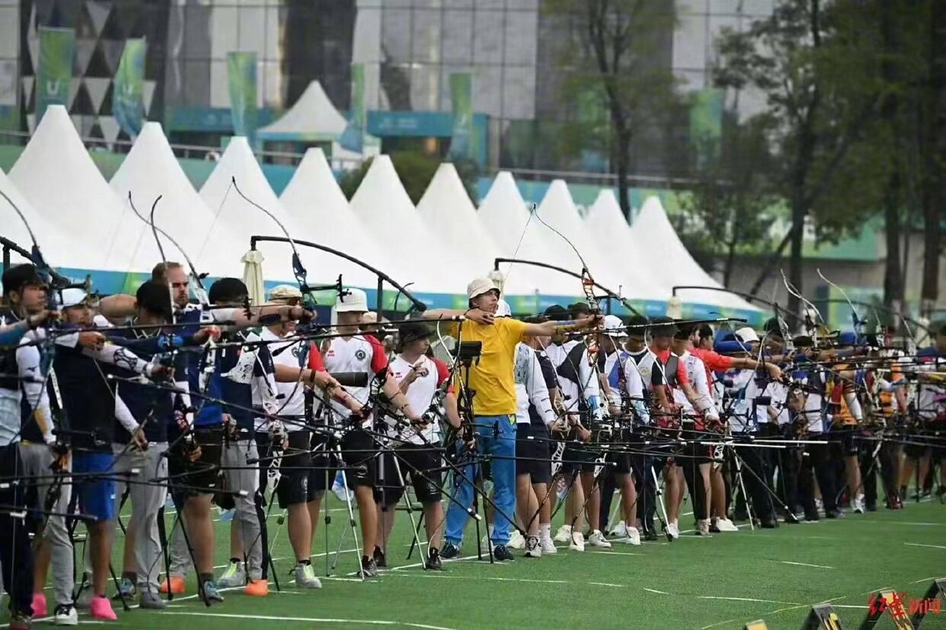印度射箭选手在比赛中展现出色
